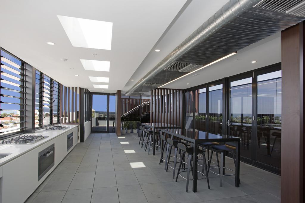 ☆ Heart Of St Kilda ☆ Infinity Pool+Parking+Wifi Διαμέρισμα Μελβούρνη Εξωτερικό φωτογραφία